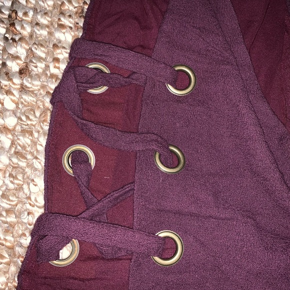 New Burgundy silence + noise crop top - Picture 5 of 5